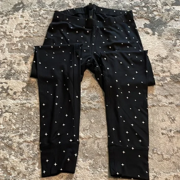 Skims soft lounge pajama set - Picture 4 of 4